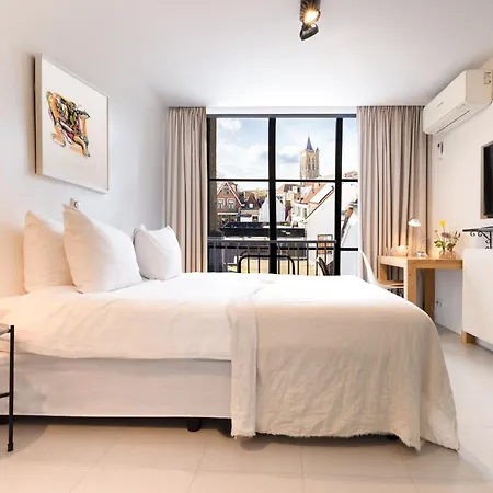 Boutique Goud En Zilver מלון